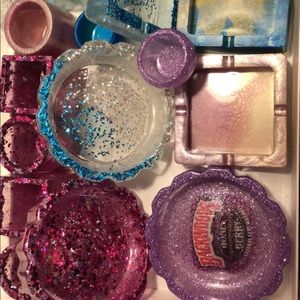 ashtrays,brush&etc holders